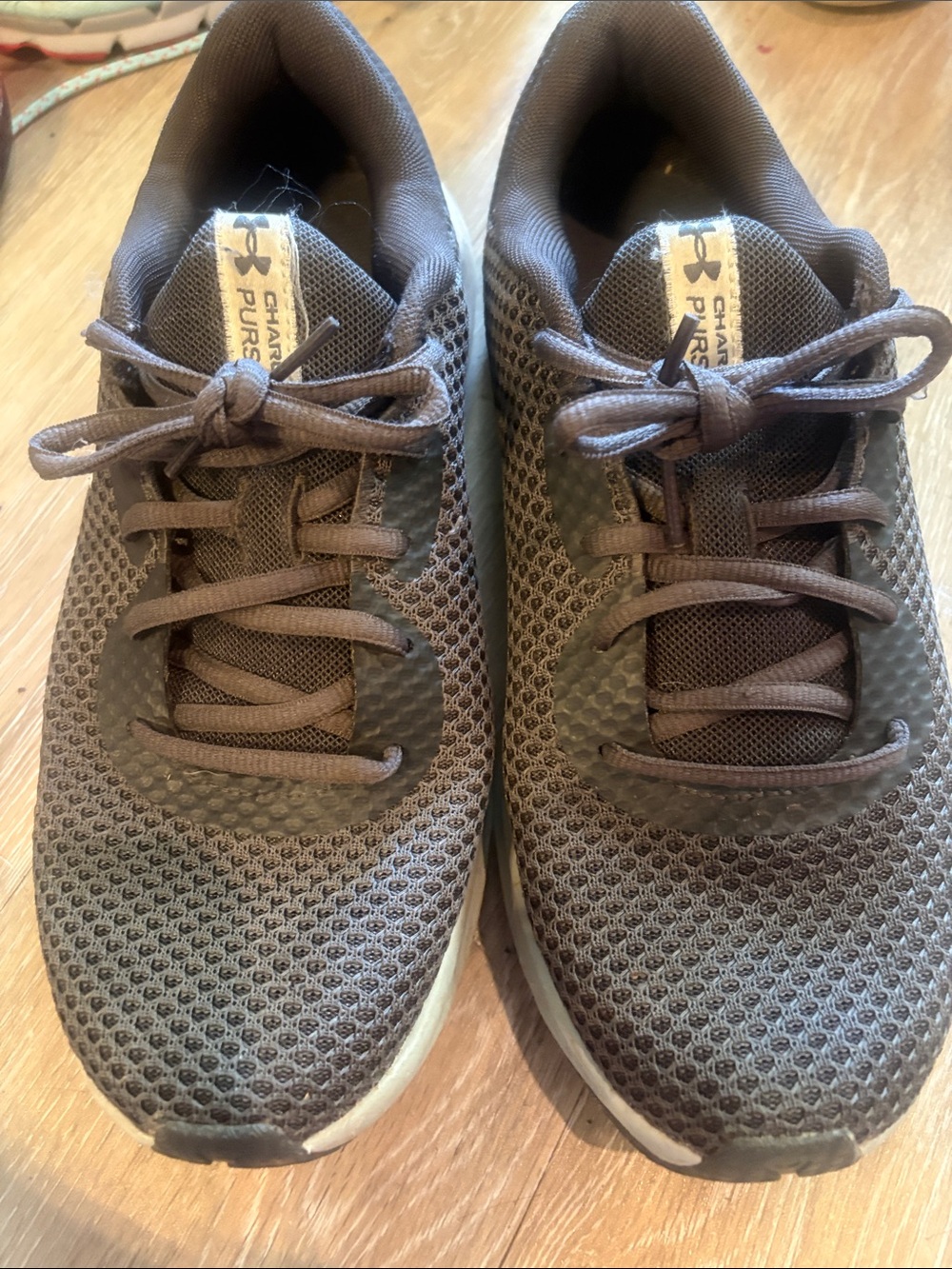 Under Armour women’s gray Mesh Training Sneakers